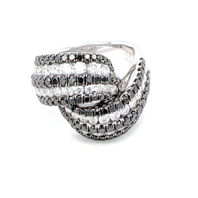 18k White Gold 1.11 Ct Black Diamond, 1.32 Ct White Diamond Ring