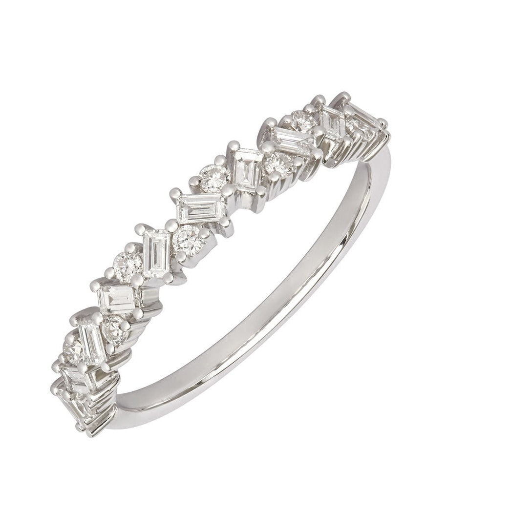 14Kt White Gold 0.13Ct Round, 0.29Ct Baguette Diamond Ring, size 6.5