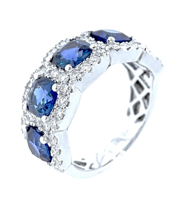 18K White Gold 3.74Ct Sapphire, 0.90Ct Diamond band