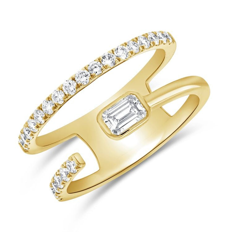 14k Yellow Gold emerald cut diamond 0.21Ct, round cut diamonds 0.42Ct Ring