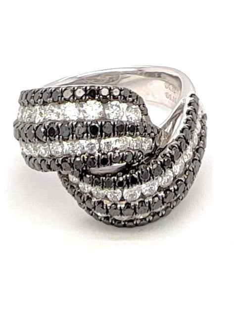 18k White Gold 1.11 Ct Black Diamond, 1.32 Ct White Diamond Ring