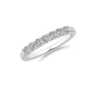 14k White Gold 0.40 Ct Diamond Band with 7 Diamonds