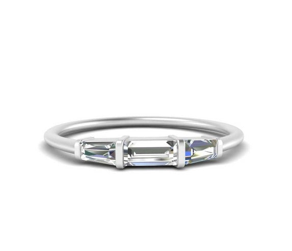 14k White Gold 3 Baguette Cut 0.25Ct Diamond Band