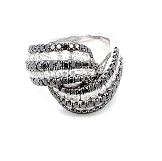 18k White Gold 1.11 Ct Black Diamond, 1.32 Ct White Diamond Ring