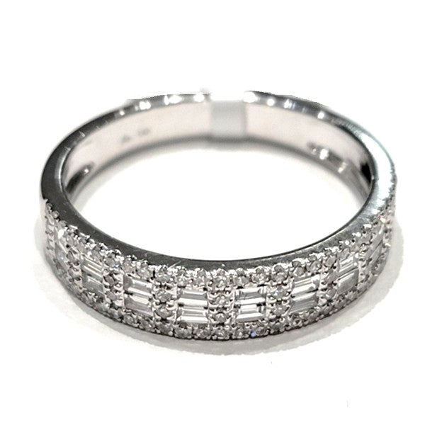 14k White Gold 0.55Ct with 76 Round Diamonds and 18 Baguette Diamond Band