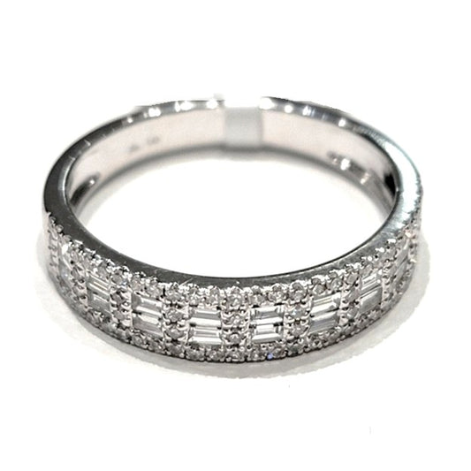 14k White Gold 0.55Ct with 76 Round Diamonds and 18 Baguette Diamond Band