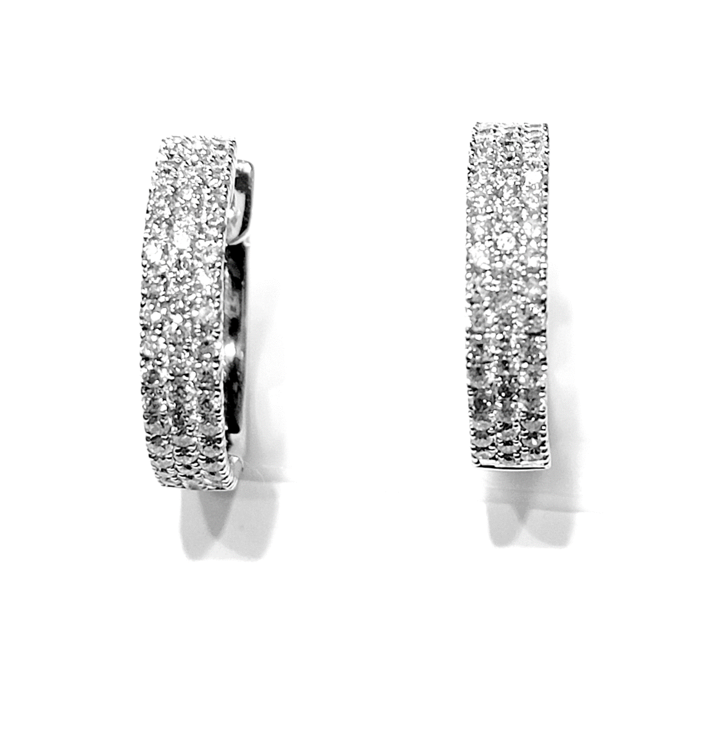 14k White Gold 1.00Ct Diamond Huggie Earring