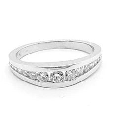 14k White Gold 0.40 Ct Diamond Graduated Band