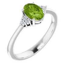 Load image into Gallery viewer, 14k White Gold 1.75Ct Peridot, 0.17Ct Diamond Ring
