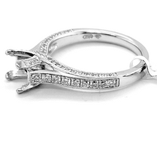 Load image into Gallery viewer, 18k White Gold 0.48 Ct Diamond Engagement Ring Mounting
